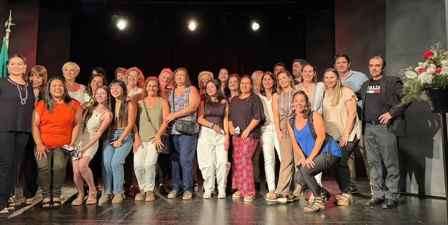 IL CORSO DI LINGUA E CULTURA ITALIANA
Lic. Lara Tamaño