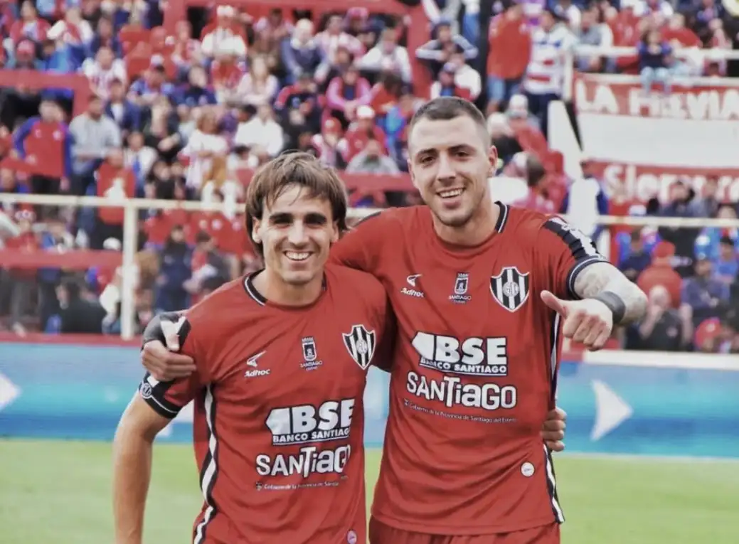 Asistencia perfecta del "Picho" para uno de los mejores goles del campeonato