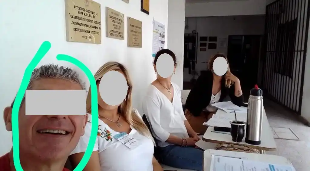 Tiene orden de detención y estuvo como Presidente de Mesa