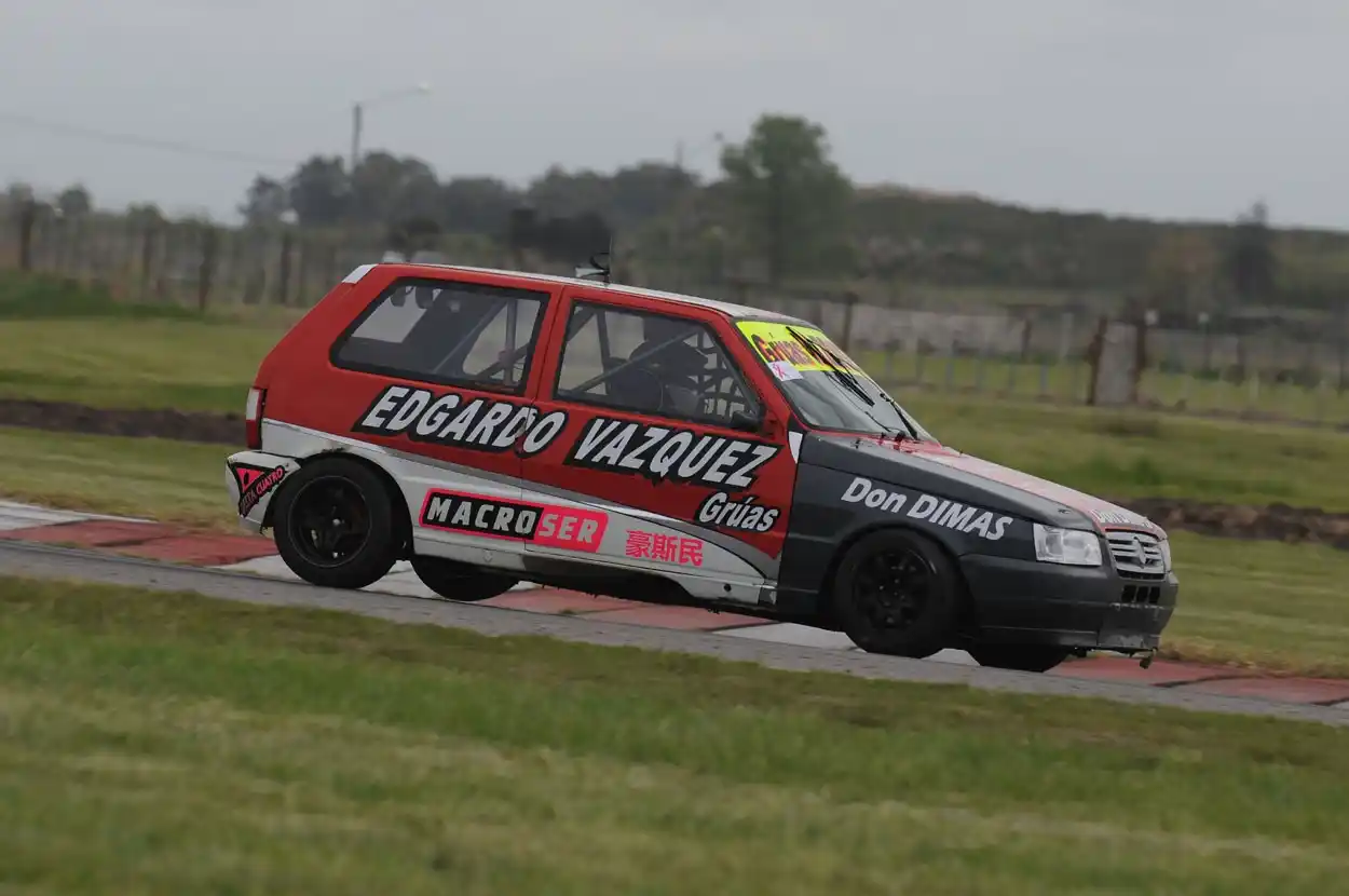 Gastón Vázquez y sus  experiencias en el Turismo Pista