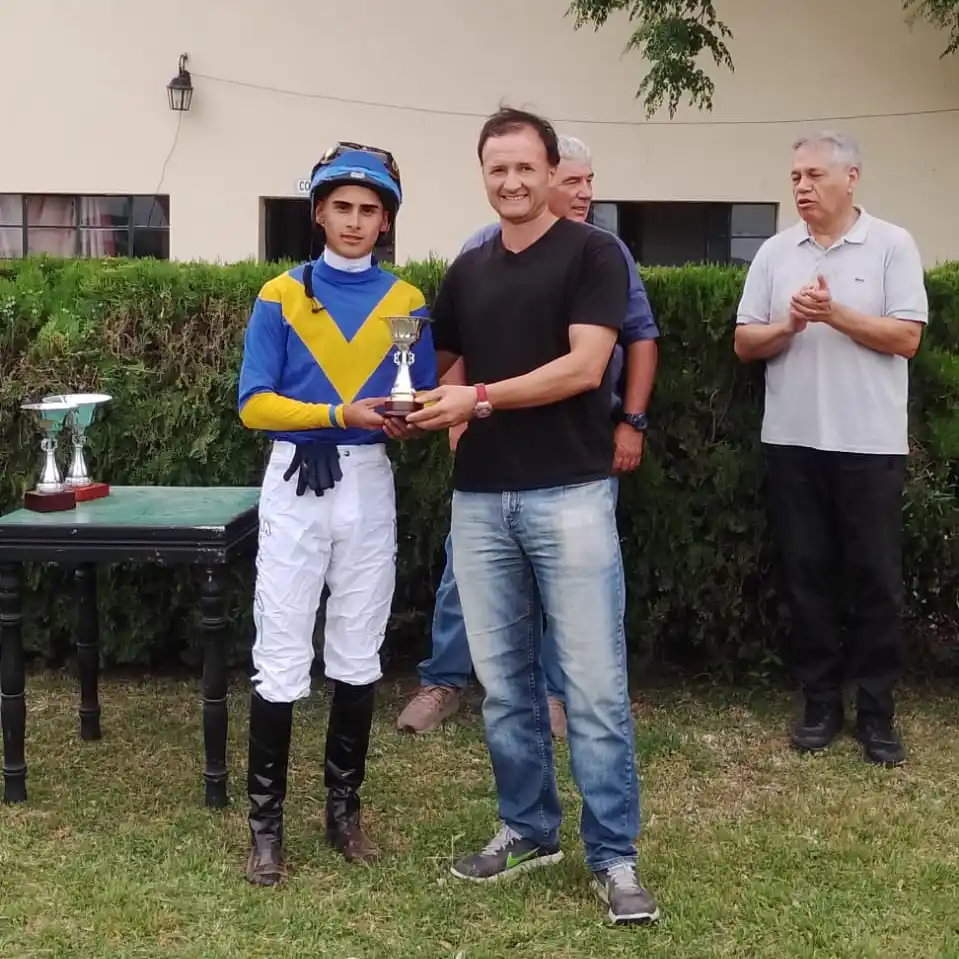 Turf: cierre de temporada con grandes definiciones y destacadas actuaciones