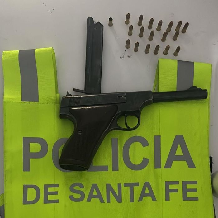 SECUESTRAN ARMA DE FUEGO Y MUNICIONES - 2