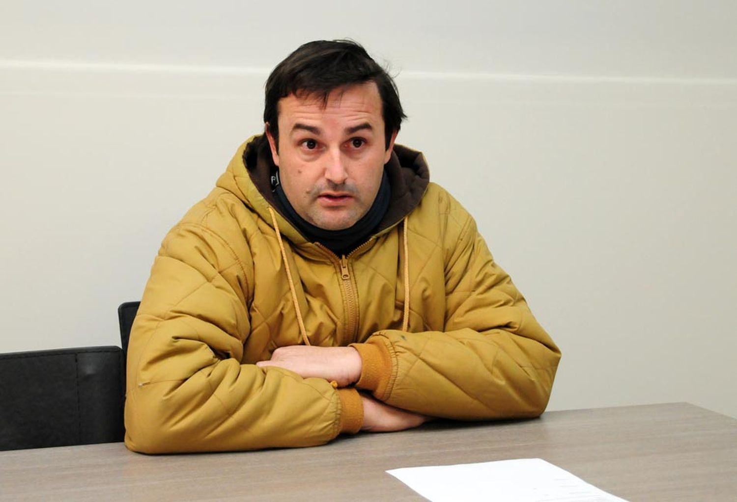 Preocupación de vecinos de Vigil al 1700 por la peligrosidad de una importante grieta 