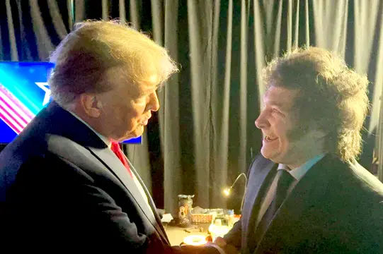 El mandatario electo de EEUU, Donald Trump y el presidente Javier Milei