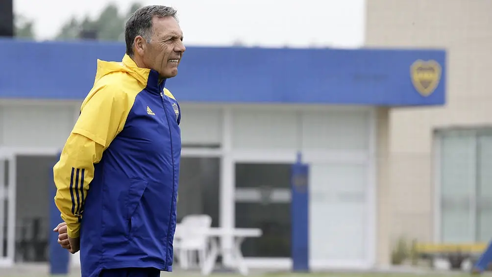 Con Campuzano descartado, Russo mantiene dudas para la semi con Santos