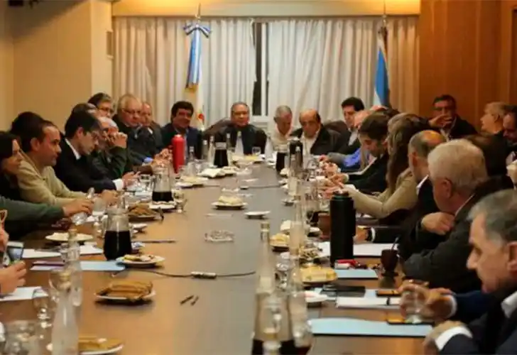 Gobernadores del PJ se plantan ante el Gobierno