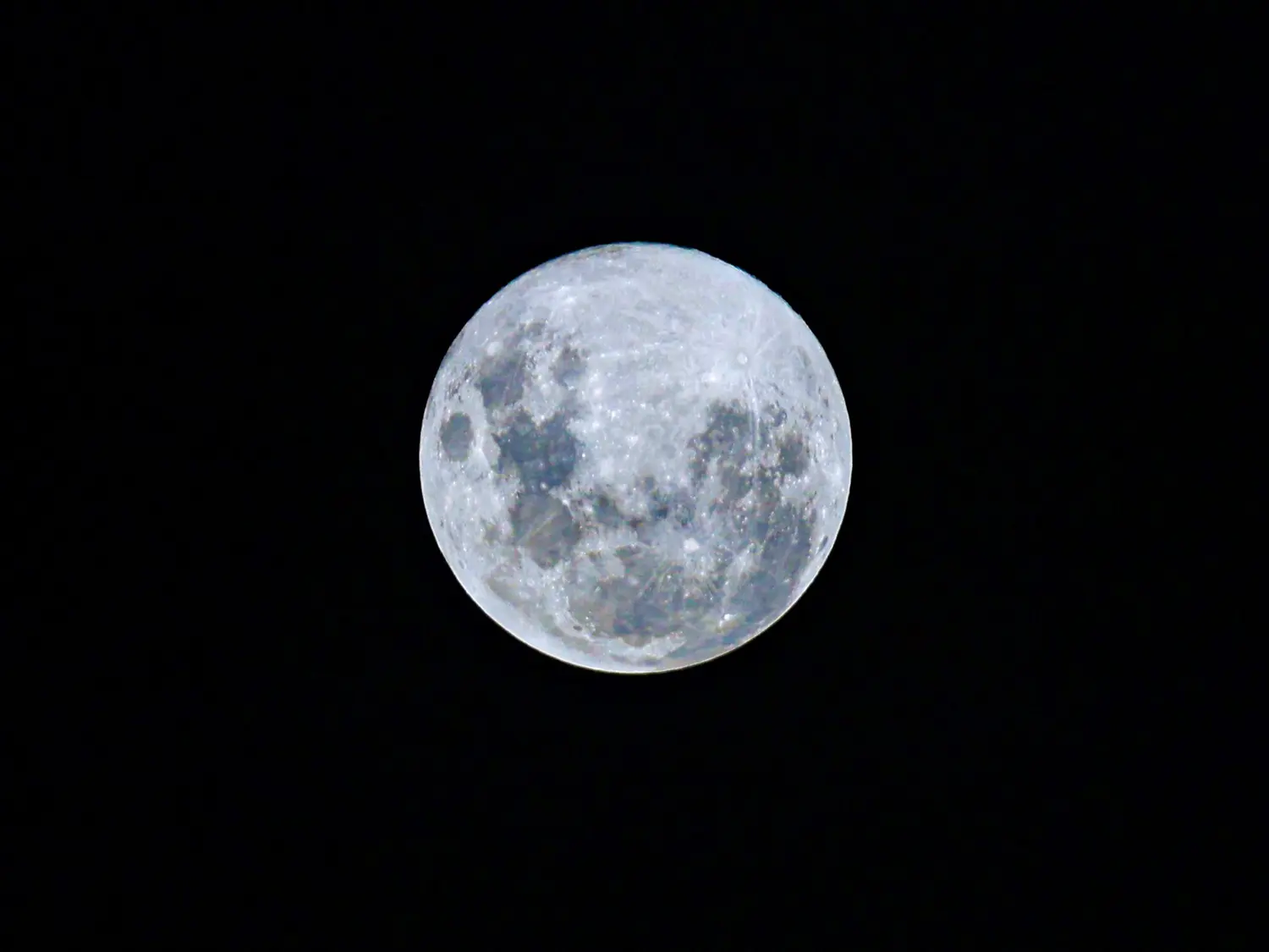 Luna llena en Tauro: cómo afecta la energía a los signos y qué aspectos revisar
