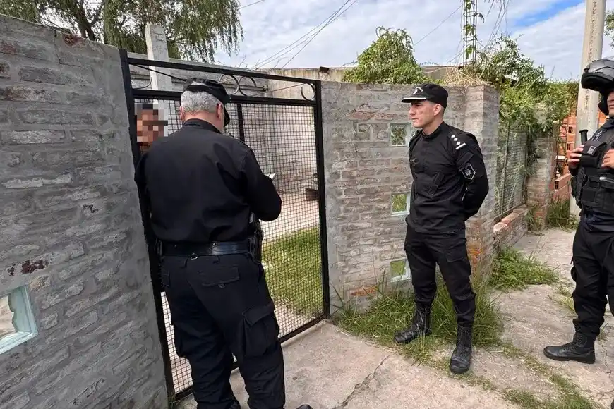 "¿No te da vergüenza?”: entregaron formalmente más intimaciones por el costo operativo de amenazas en escuelas