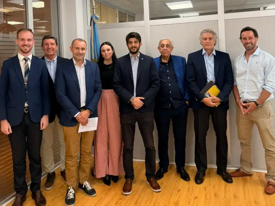 Bryan J. Mayer llevó la agenda de Rafaela a una reunión con el Ministerio de Desregulación, Sturzenegger