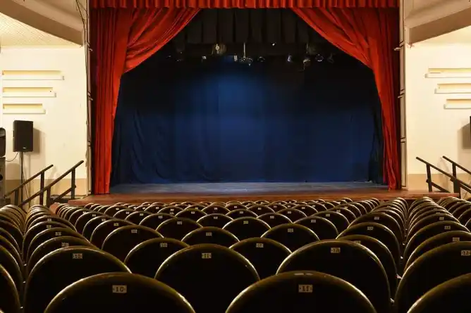 Los talleres de Bellas Artes presentan su muestra anual en el Teatro Brazzola