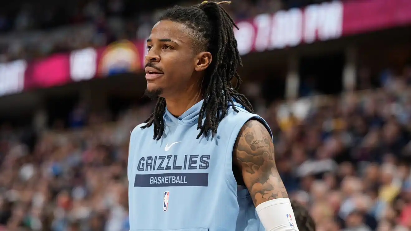 Ja Morant, en el ojo de la tormenta: suspendido en la NBA y fotos suyas con una stripper y el suelo repleto de billetes