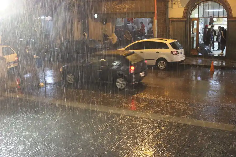 Sigue el alerta meteorológico en territorio bonaerense 