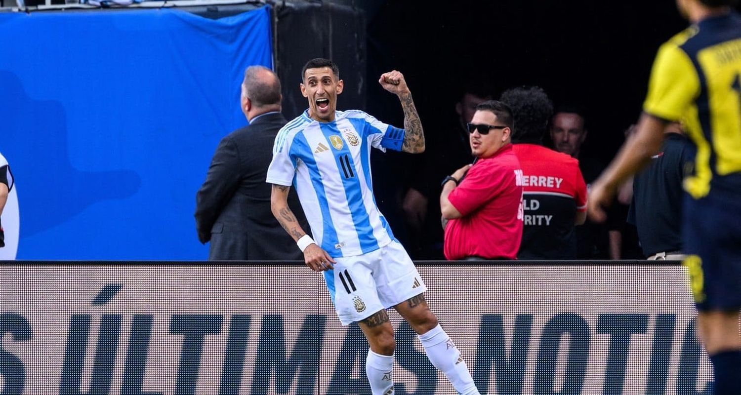 Ángel Di María celebra su gol frente a Ecuador, durante el primer tiempo. Foto: USA TODAY Sports