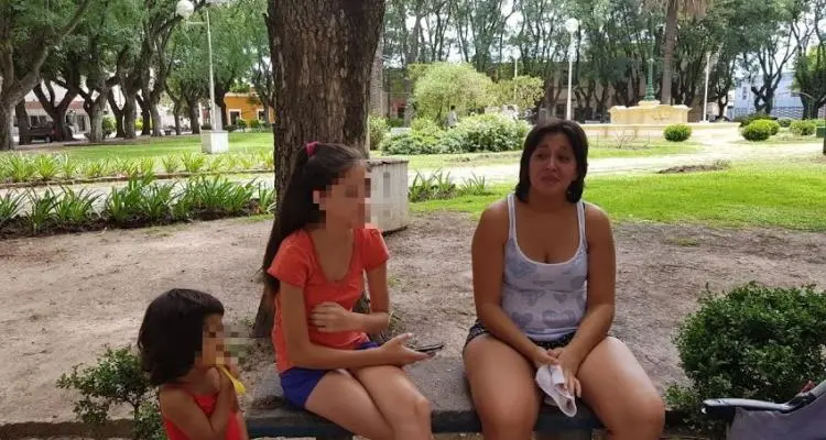 La mujer y sus tres hijos en situación de calle recibieron asistencia