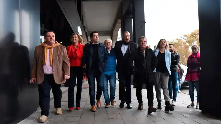 En una reunión en la que estará Urribarri, Massa recibe a referentes peronistas 