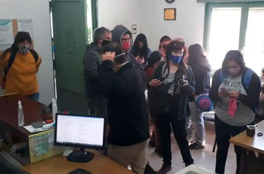 Vecinos tomaron la Delegación de Chapadmalal: "Ocho barrios están sin ambulancia"