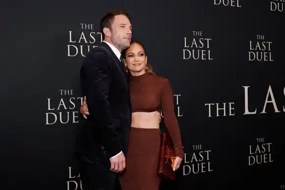 Esta fue la razón por la que JLo y Ben Affleck comenzaron su boda en el hospital