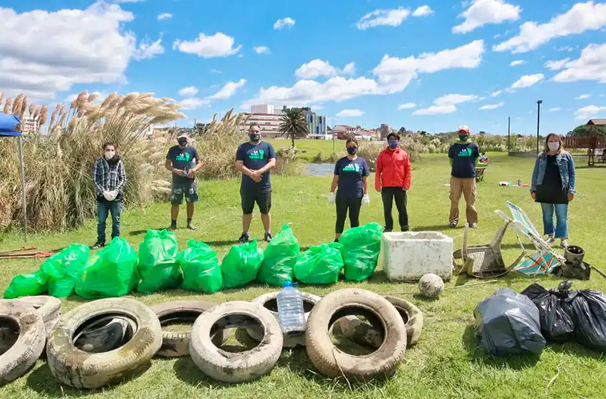 Encuentran residuos de todo tipo en las lagunas de Punta Mogotes