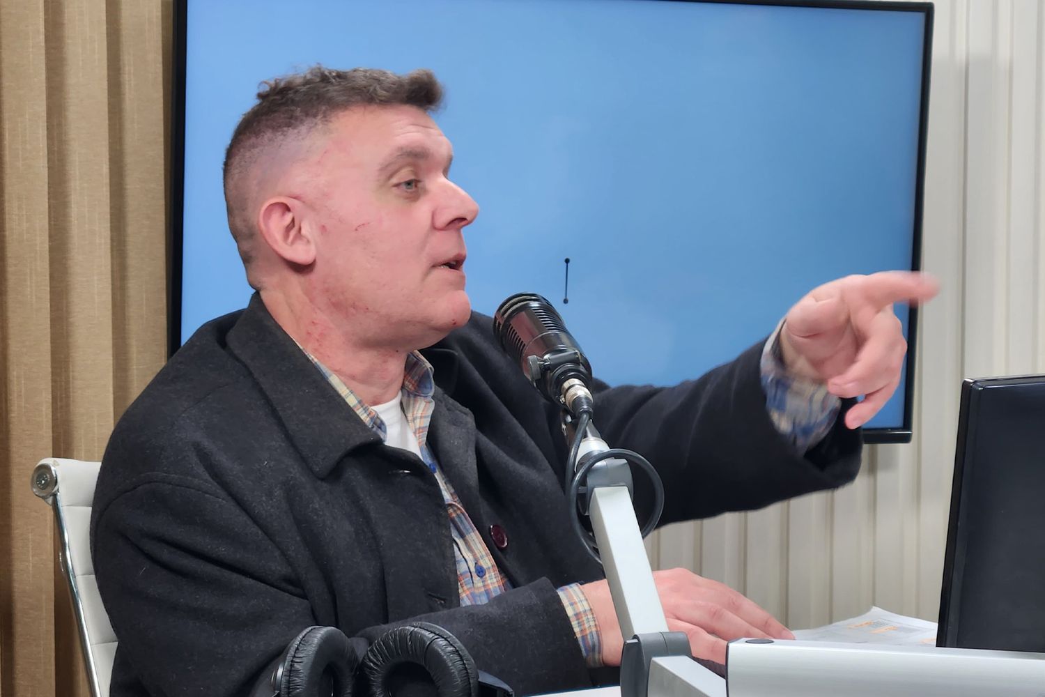 Fabricio Dellasanta: "Este domingo, motosierra en la Municipalidad para cortar el despilfarro"