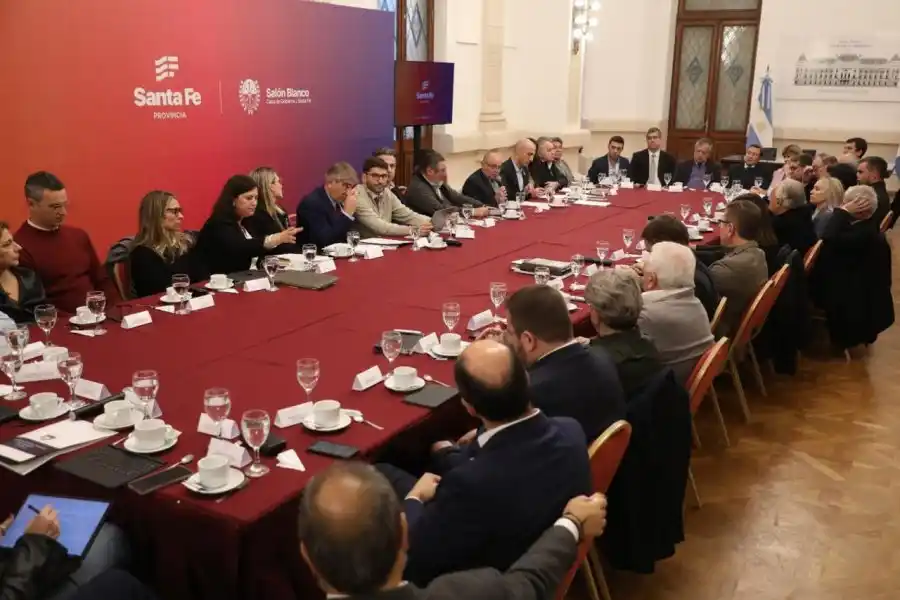  Se presentaron informes sobre las cifras de homicidios; el reequipamiento policial; la capacitación del personal penitenciario y policial; y las obras públicas penitenciarias en marcha.