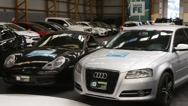 Subastan joyas y lanchas que fueron incautadas a delincuentes