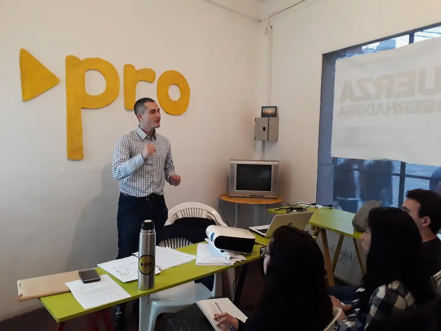 Más enojos oficialistas: Concejal Pro de La Matanza llamó "estúpidos" e "ignorantes" a los votantes del Frente de Todos