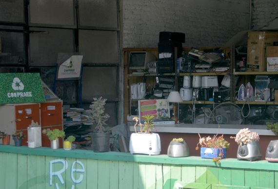 Coopraee inició su mudanza mientras que el Municipio busca a contrarreloj un lugar para Punto Limpio