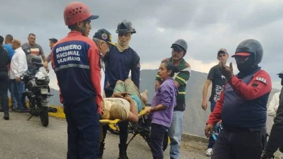 TRÁGICO: cuatro  muertos y tres heridos en un accidente de tránsito en la vía a la COLONIA TOVAR