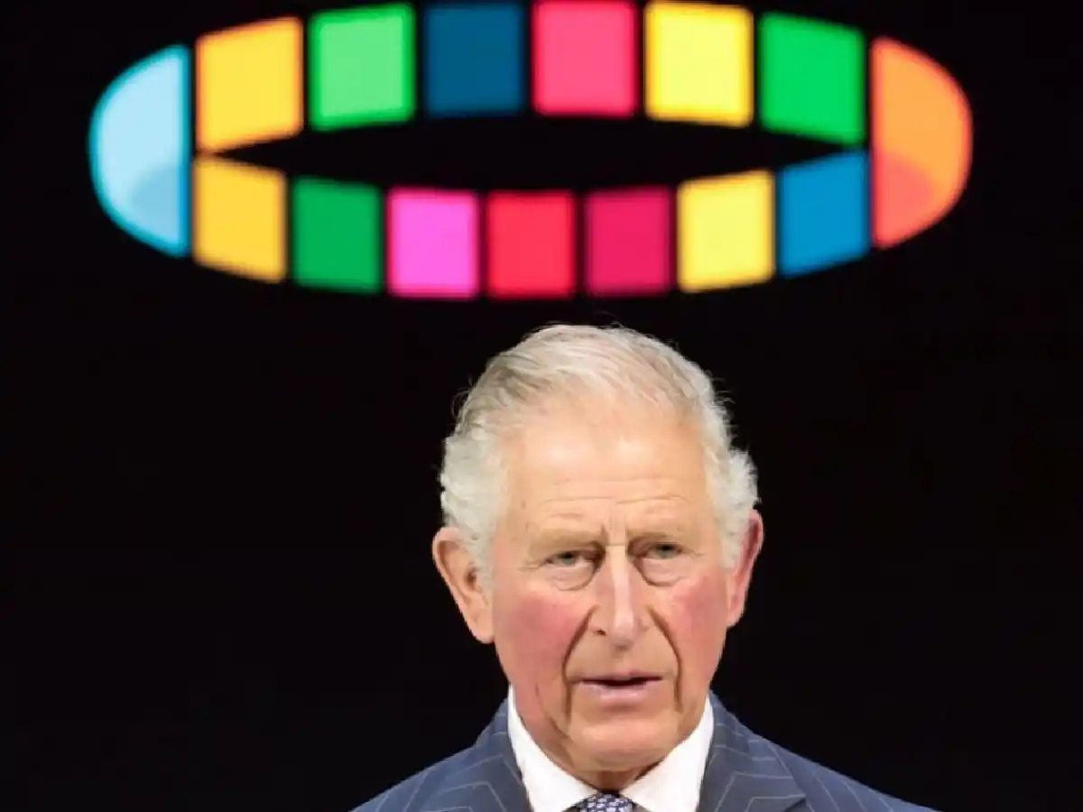 El heredero del trono británico recibió 1,2 millones de euros de la familia Bin Laden