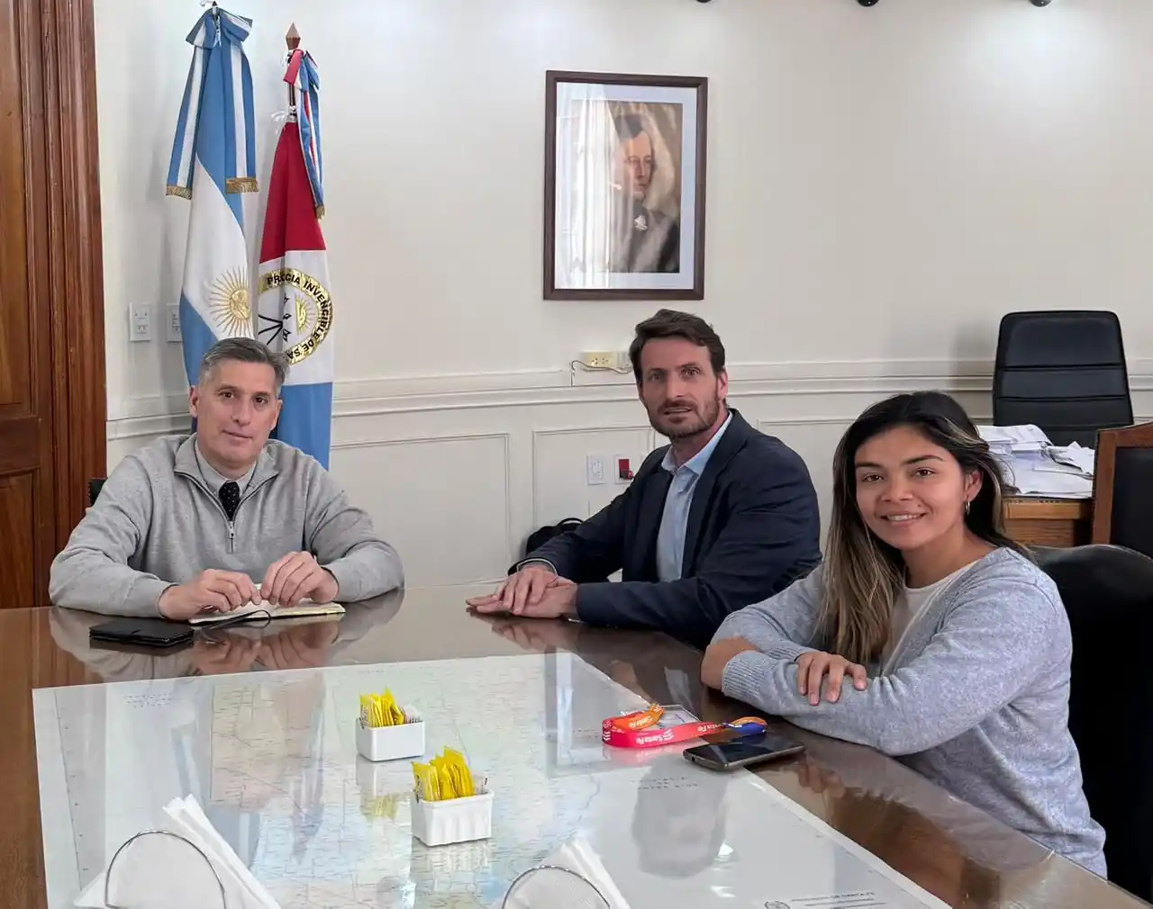 El intendente Gonzalo Aira gestionó obras y financiamiento en Santa Fe