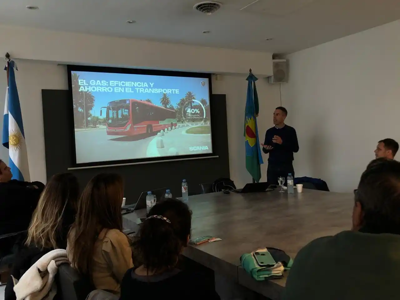 En la Cámara Empresaria se llevó a cabo la reunión de evaluación de la experiencia del colectivo a GNC en Tandil.
