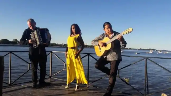 Javier Colli & Lauren Woods, juntos en Santa Fe