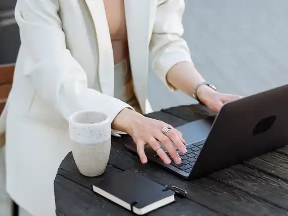 Revolución tecnológica: "El gran desafío es no convertirnos en analfabetos digitales"