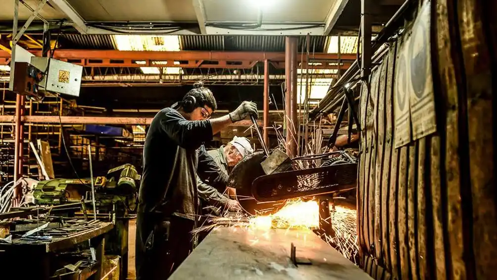 La actividad económica cayó en diciembre 2,2% interanual