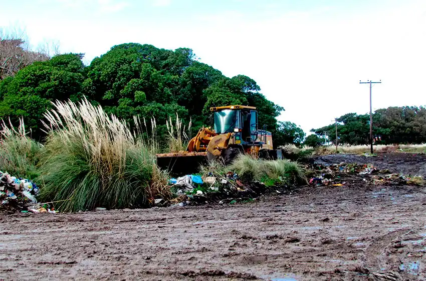 Basural en Chapadmalal: evalúan colocar una cámara de vigilancia