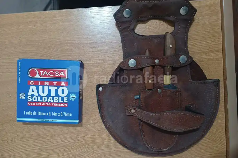 Le faltaba la carne: lo encontraron con una tabla de asado y cubiertos que robó de una camioneta