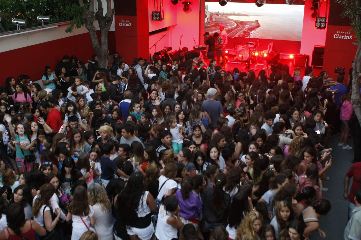 Moda, infantiles y Los Totora en Espacio Clarín
