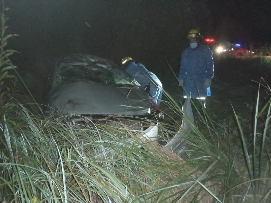 Madrugada accidentada en la Autovía 14: Volcó una moto y un auto impactó contra un ciervo
