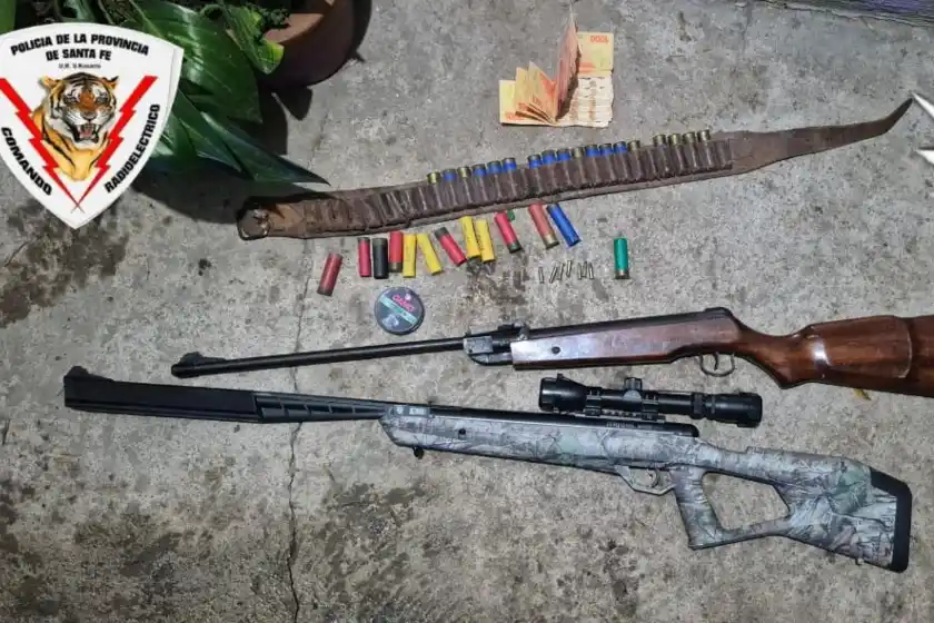 Detuvieron a dos hermanos y secuestraron armas tras una discusión familiar en zona norte
