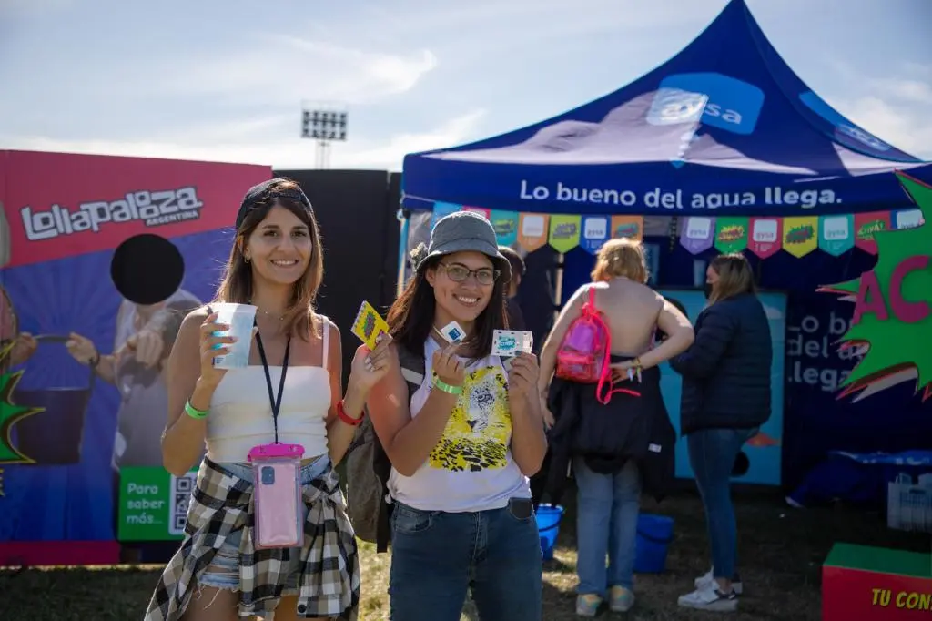 AySA dijo presente en el Lollapalooza para concientizar sobre el cuidado del agua