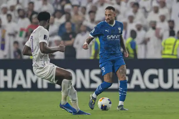 Neymar volvió a jugar