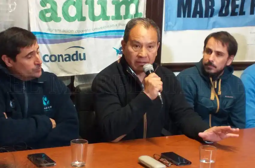 Gremios afirman que la adhesión al paro docente en Mar del Plata es del 95%