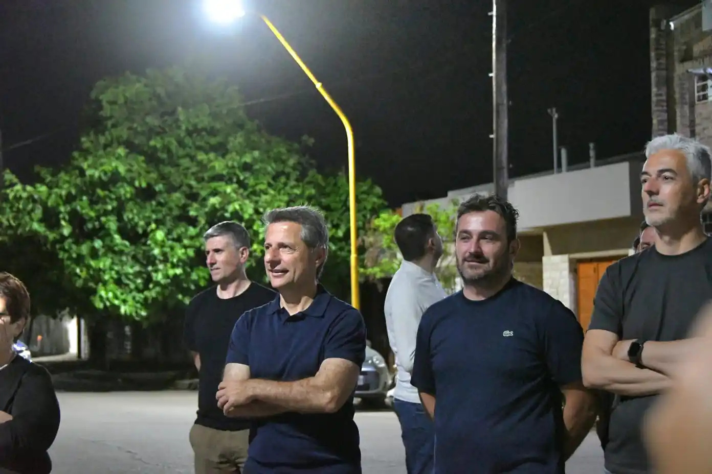 El intendente encabezó el acto de inauguración de las nuevas luminarias