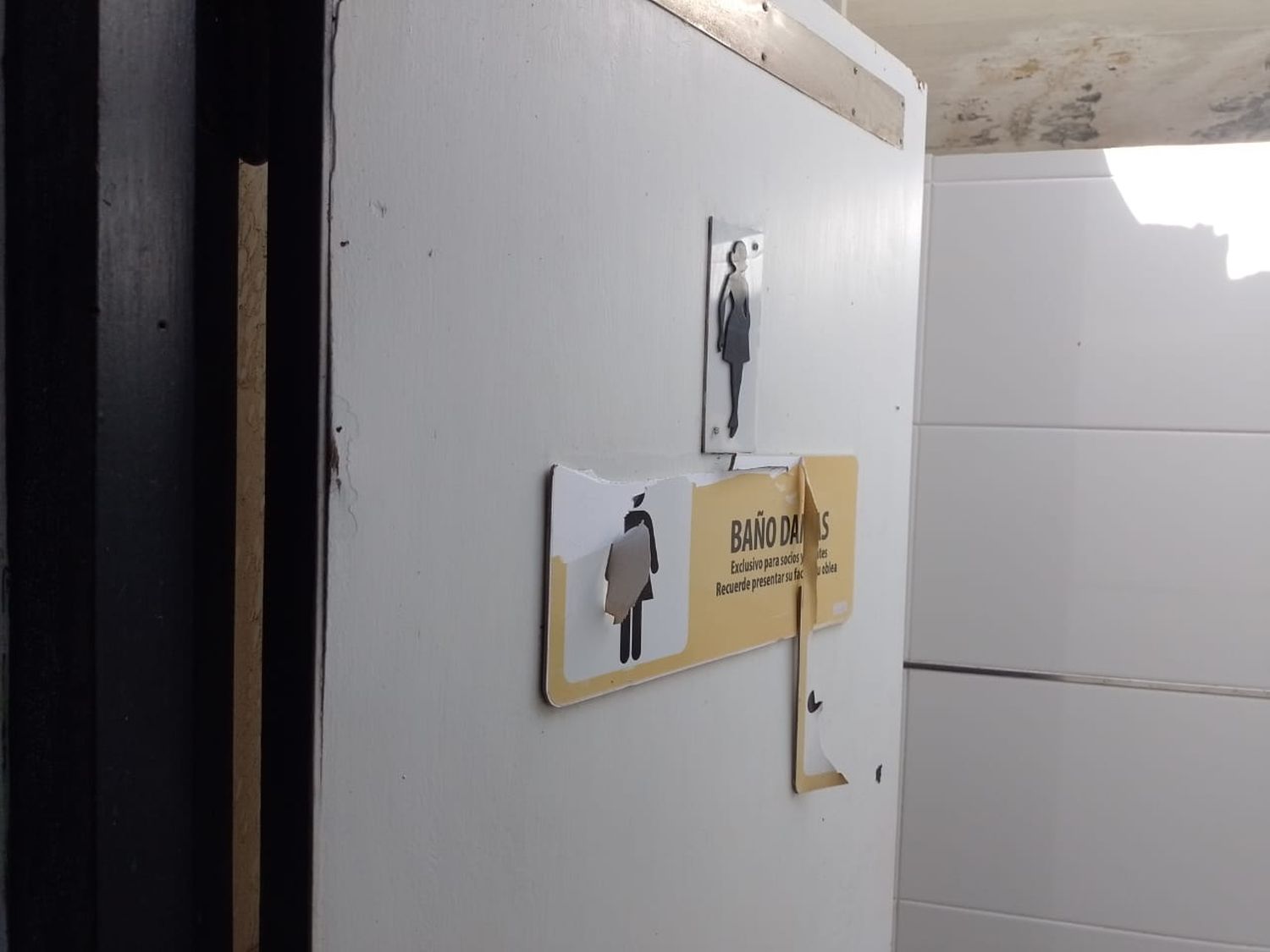 ACA ABANDONADO 1