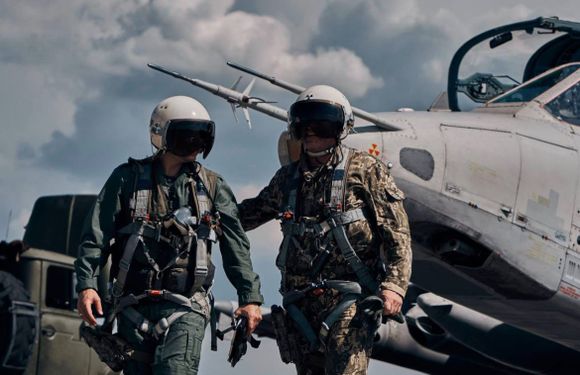 F-22, F-35, Gripen and Eurofighter: Ukraine Air Force openly requests for western fighters