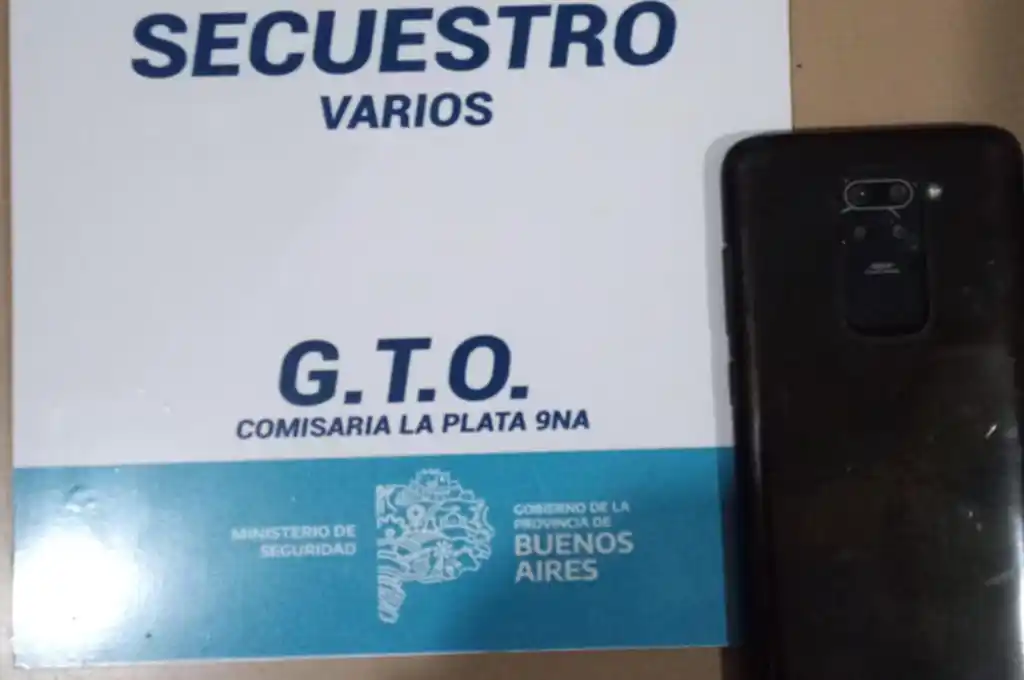 El celular fue recuperado por la policía.