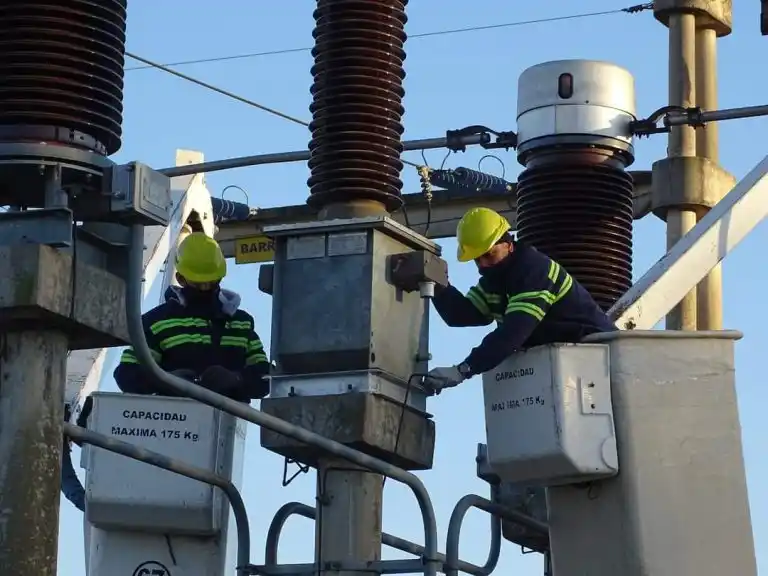 Se restituyó el servicio eléctrico en Villa Zorraquín y Colonia Ayuí