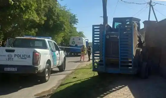 Tragedia en Almirante Brown: una nena de 13 años murió aplastada por un tráiler que se desprendió de un camión