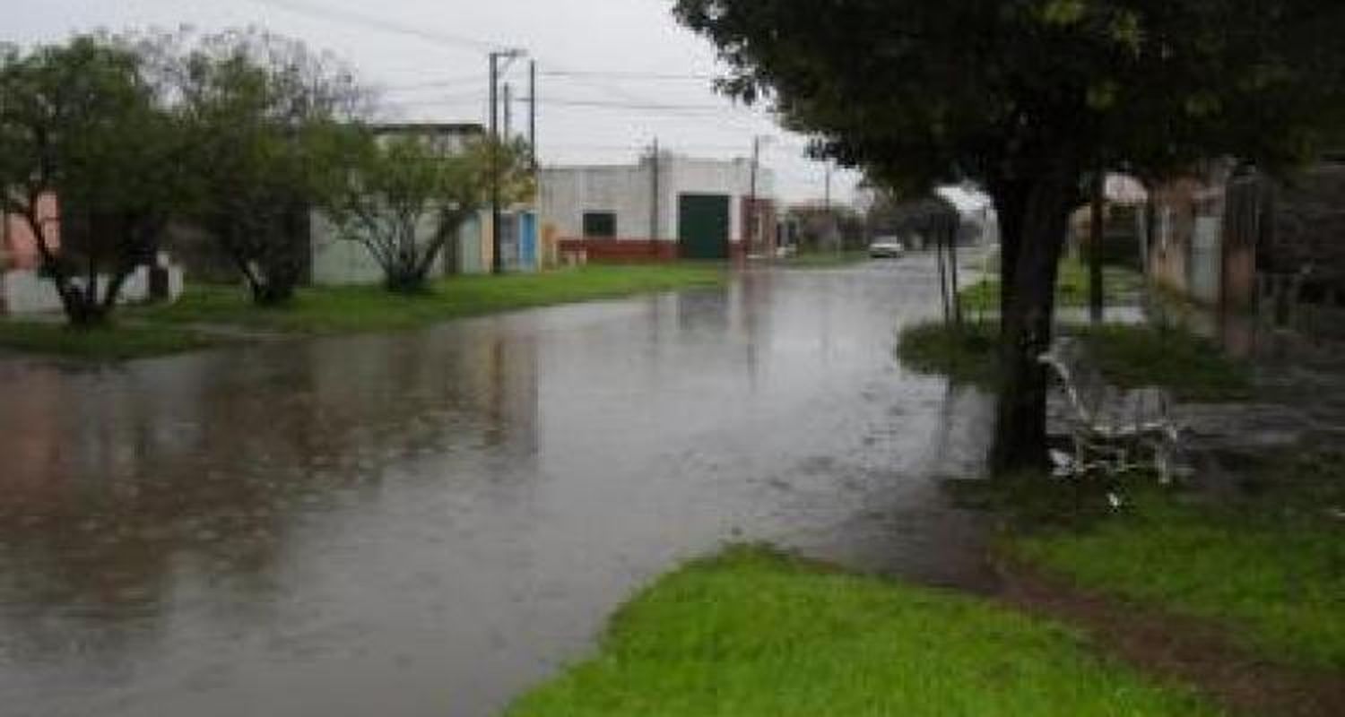 La acumulación de agua se debió a la basura