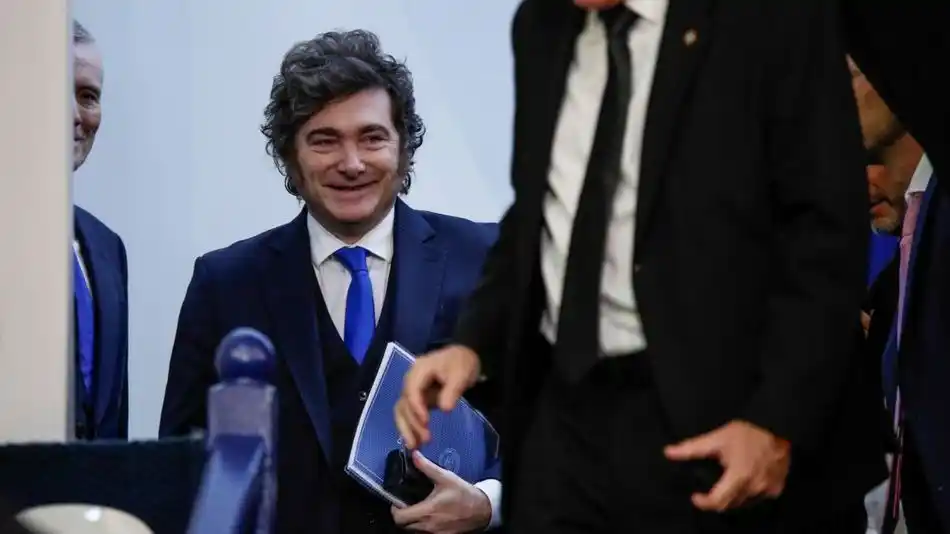 Irán cuestionó a Milei y advirtió que “cruzó una línea roja” tras calificarlo como enemigo